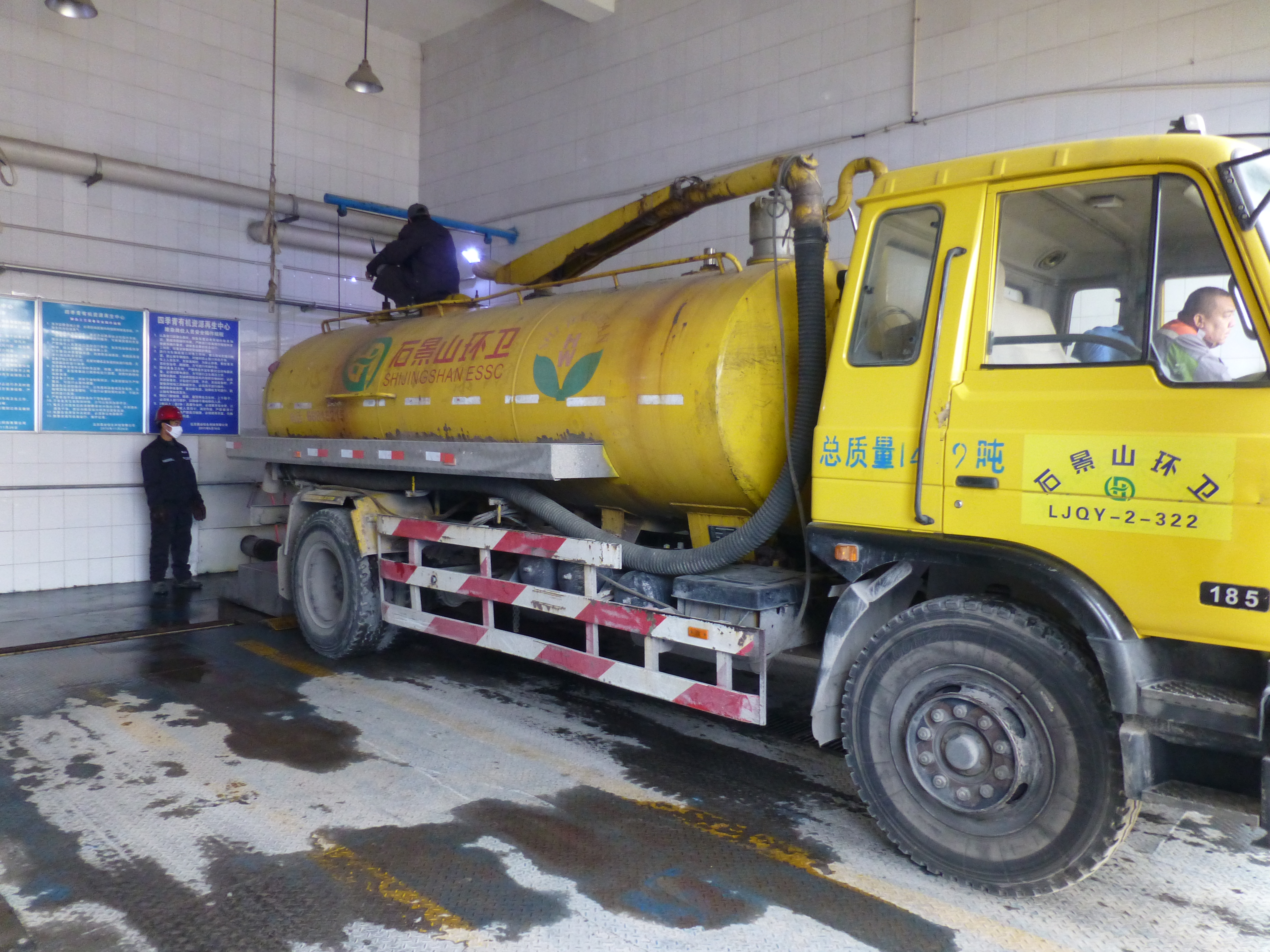 Faecal sludge truck, China, Photo: Giacomo Galli/IRC