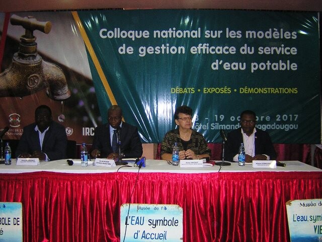 Colloque national sur les  modeles de gestion efficace du service d'eau potable