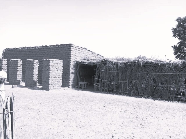School toilet in Ouolondo (M. Kane, IRC Mali)