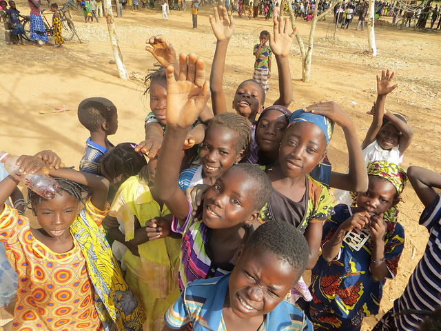 Burkina Faso: happy children. Photo: Celeste Flores/IRC